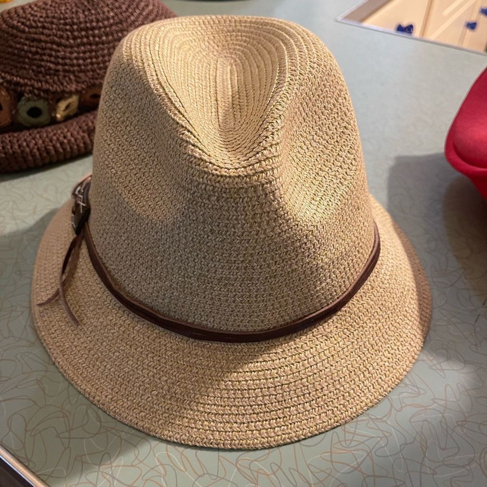 Super cool straw bucket hat!